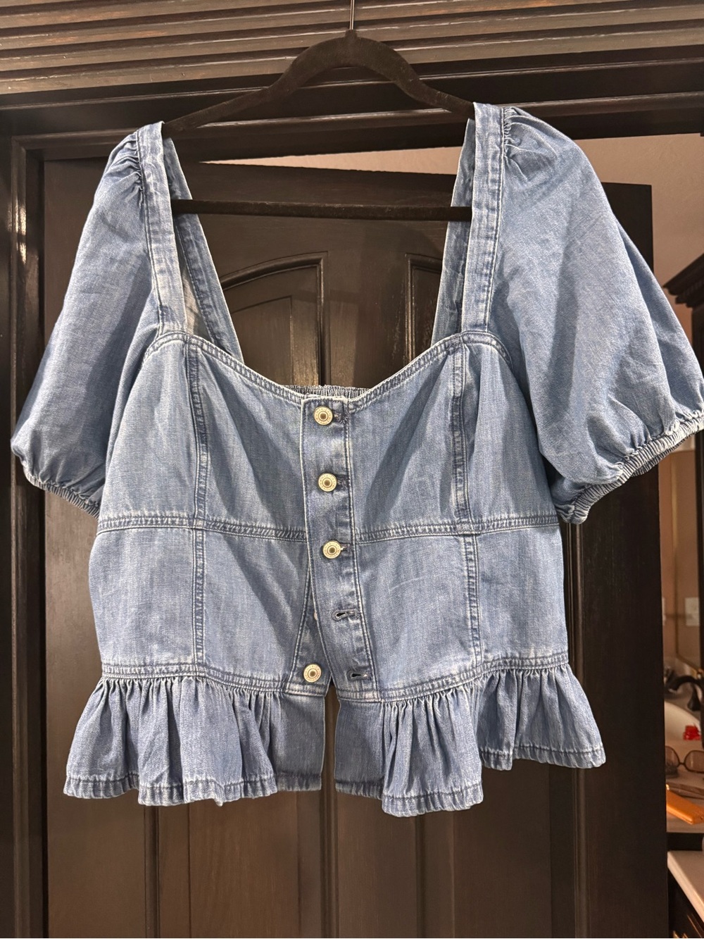 American Eagle Denim Puff-Sleeve Button-Front Peplum Top - Light Blue